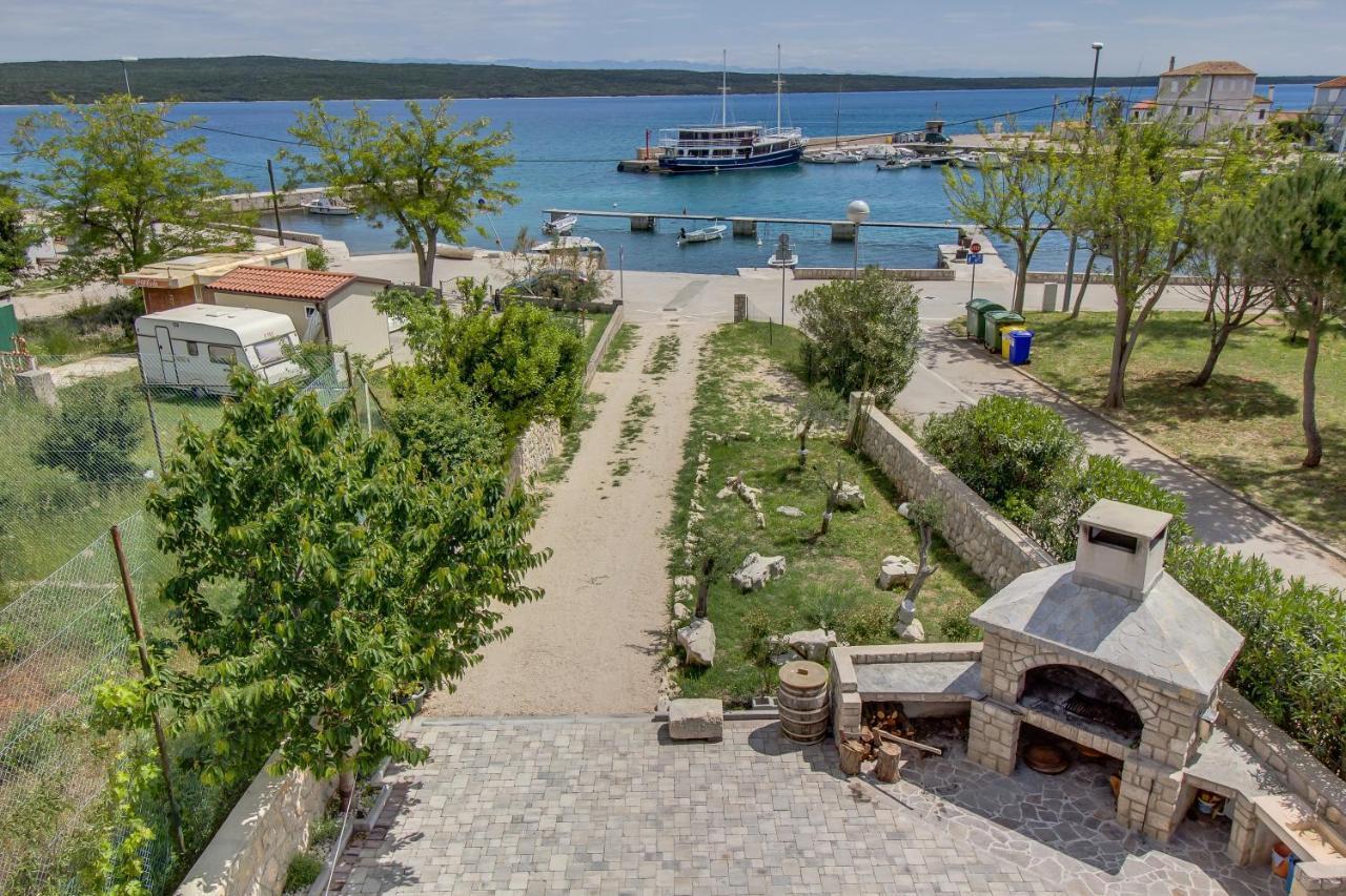 Apartments And Rooms By The Sea Nerezine, Losinj - 11815 Екстериор снимка